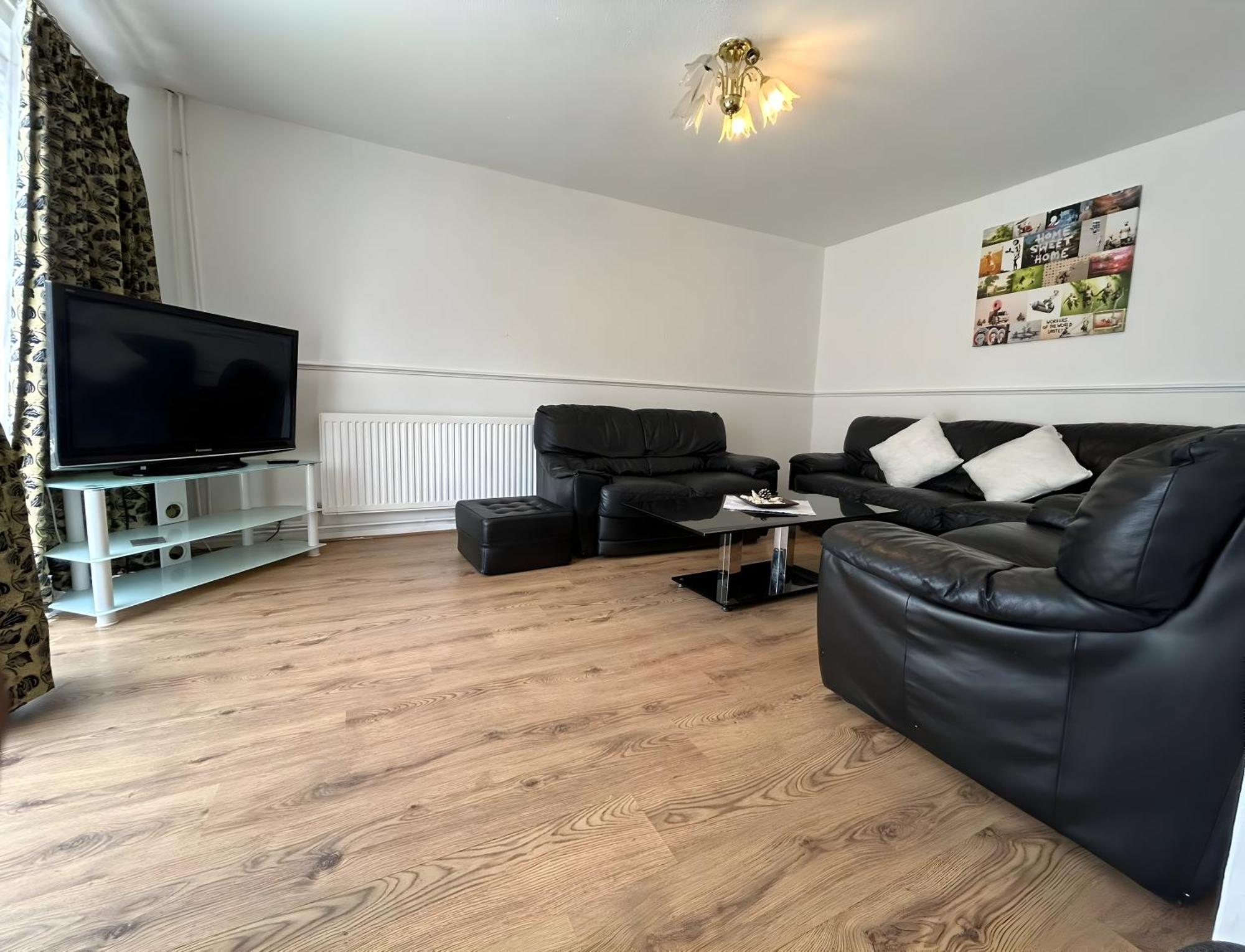 3 Bedroom House By M40 J4 High Wycombe Extérieur photo