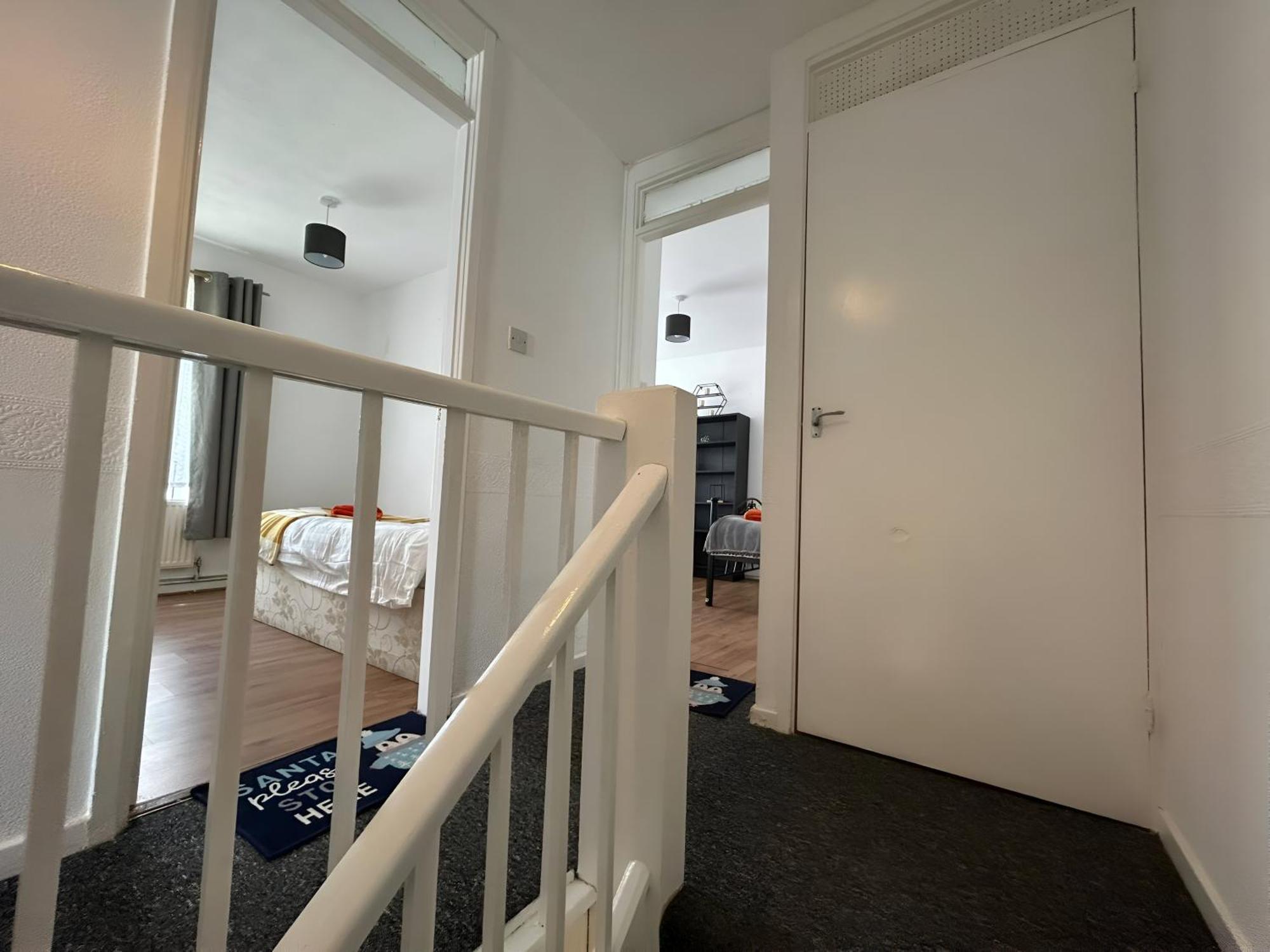 3 Bedroom House By M40 J4 High Wycombe Extérieur photo