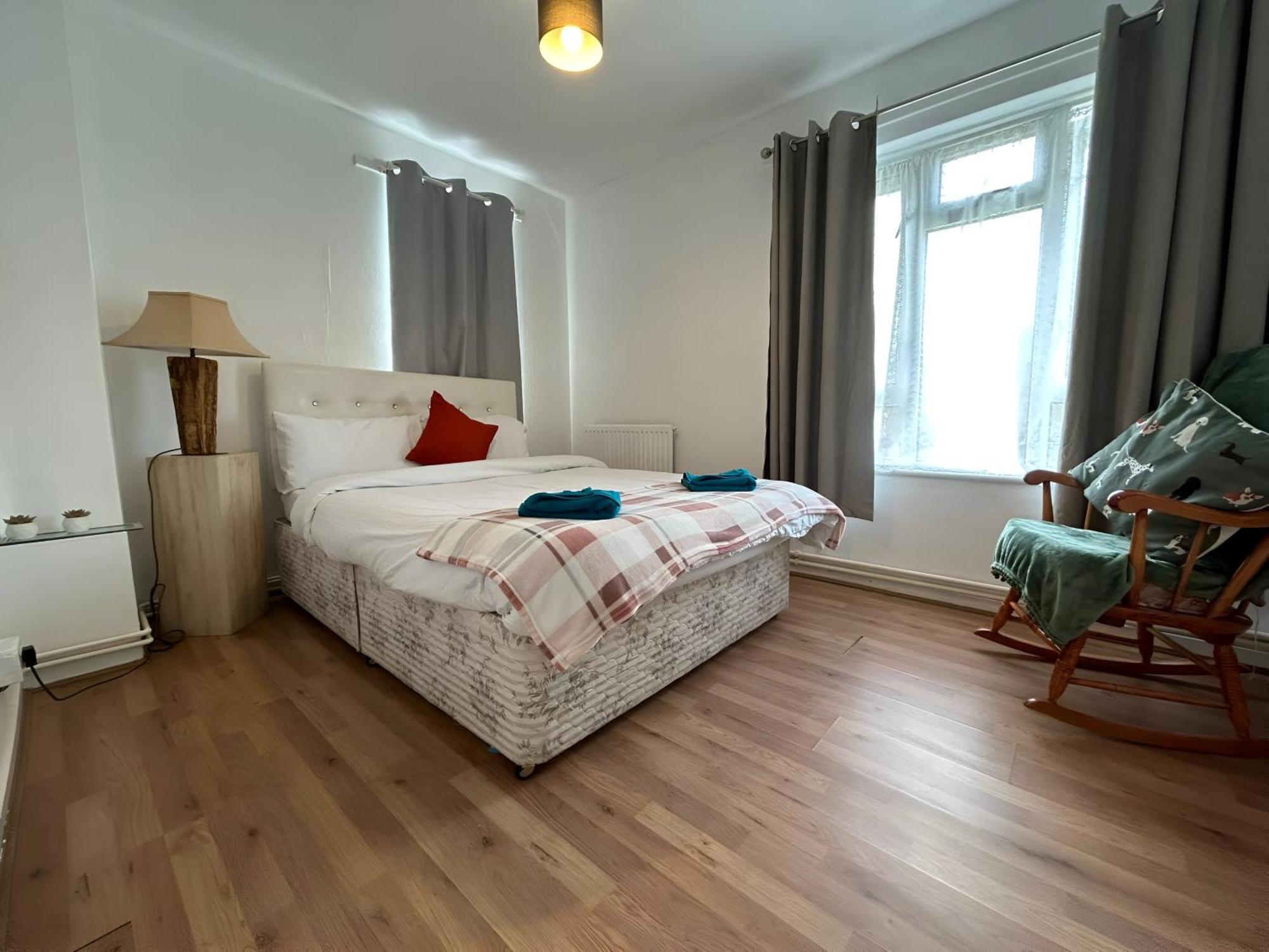 3 Bedroom House By M40 J4 High Wycombe Extérieur photo