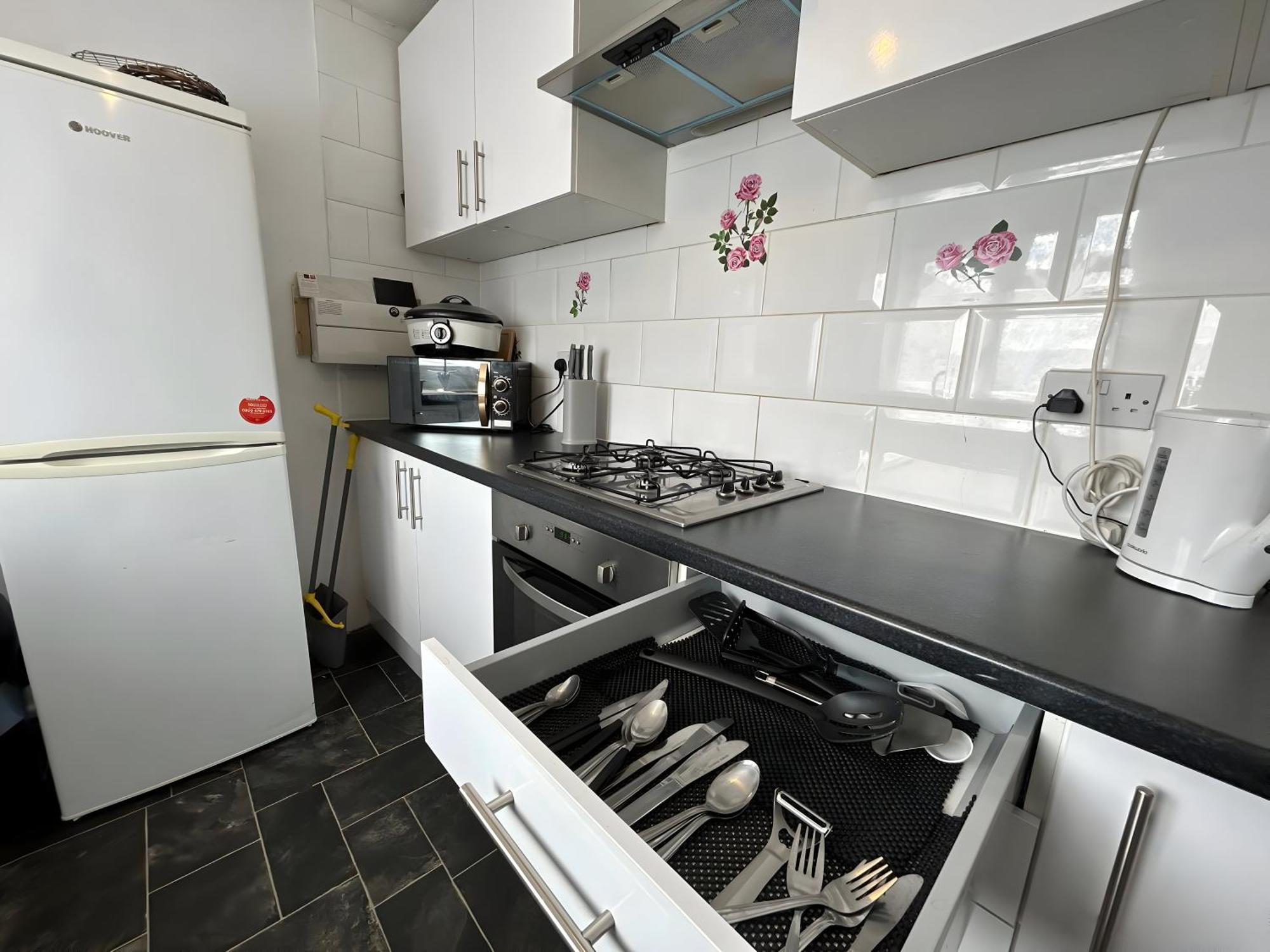 3 Bedroom House By M40 J4 High Wycombe Extérieur photo